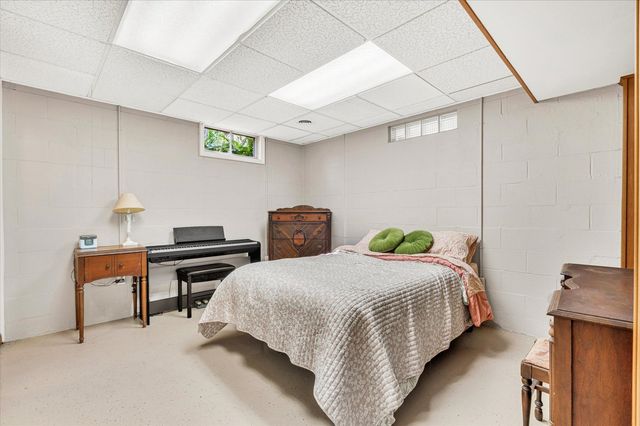 7016 131st Street, Coal Valley, IL 61240