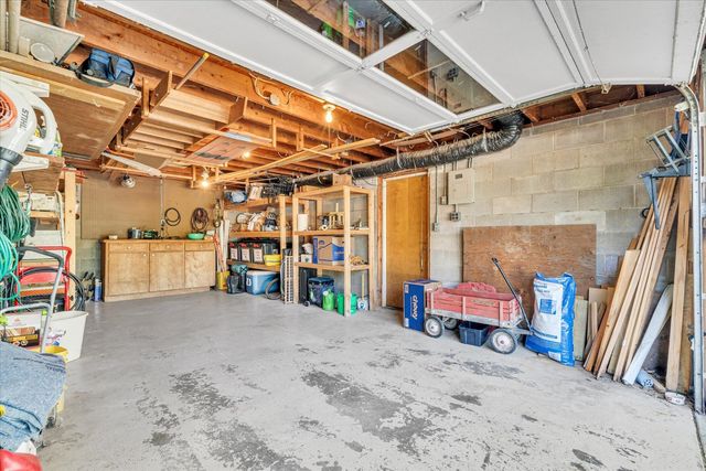 7016 131st Street, Coal Valley, IL 61240