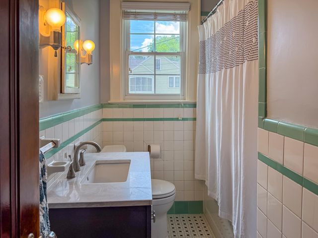 201 N Seminole Drive, Chattanooga, TN 37411