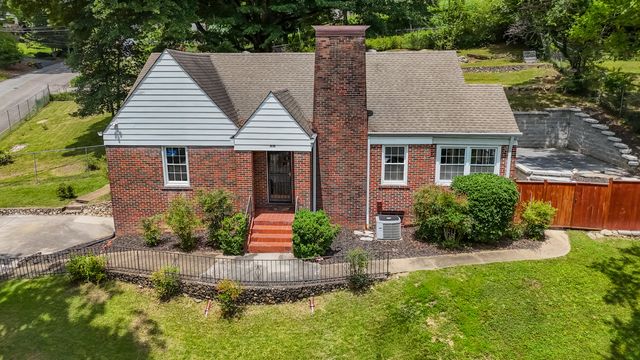 201 N Seminole Drive, Chattanooga, TN 37411