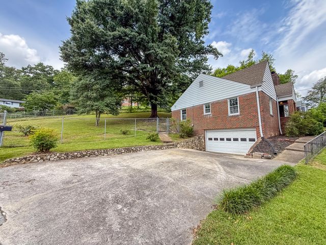 201 N Seminole Drive, Chattanooga, TN 37411