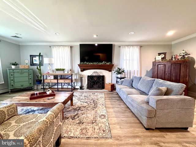 609 SAN MARINO AVE, Bryn Mawr, PA 19010