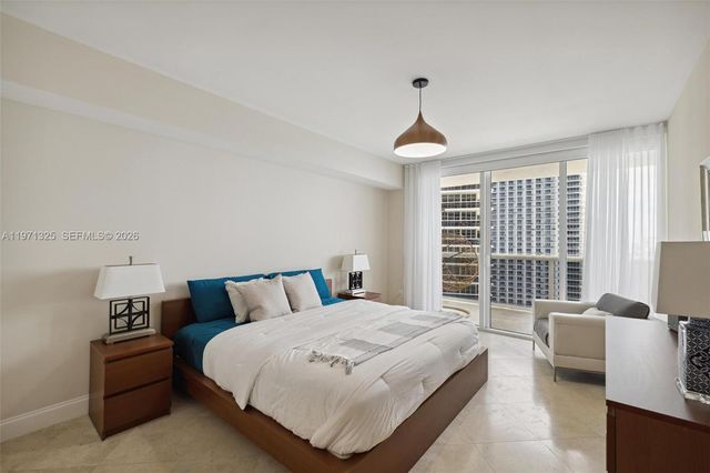 1830 S OCEAN DR 2811, Hallandale Beach, FL 33009