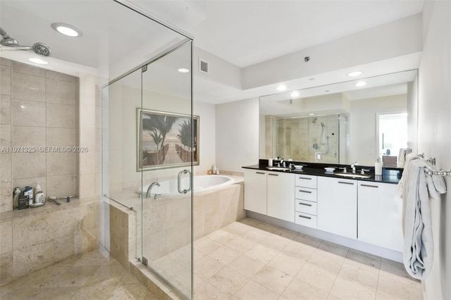 1830 S OCEAN DR 2811, Hallandale Beach, FL 33009