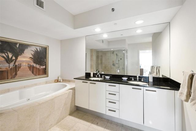 1830 S OCEAN DR 2811, Hallandale Beach, FL 33009