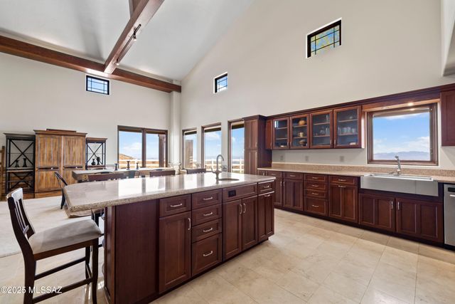 33351 S High Jinks Road, Oracle, AZ 85623