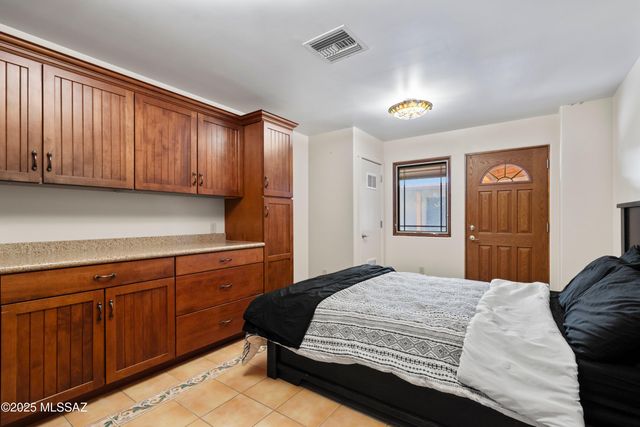 33351 S High Jinks Road, Oracle, AZ 85623