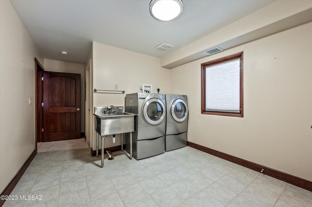 33351 S High Jinks Road, Oracle, AZ 85623