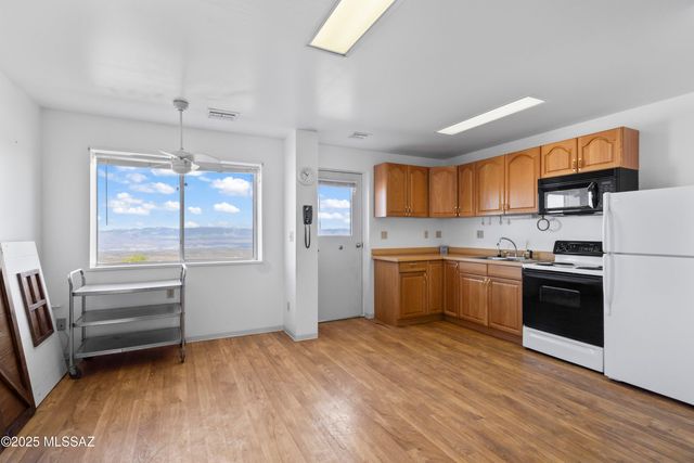 33351 S High Jinks Road, Oracle, AZ 85623