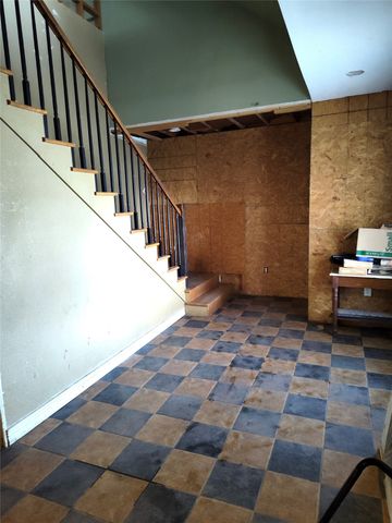 5077 E Line Road, Whitewright, TX 75491