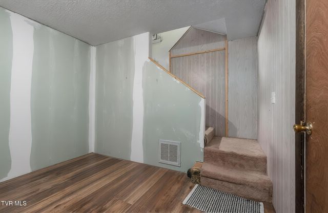 147 Hillcrest Circle, Jonesborough, TN 37659