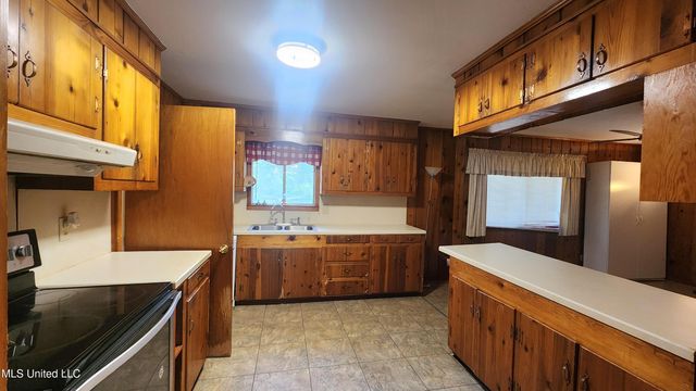 19 Shadow Lane, Natchez, MS 39120