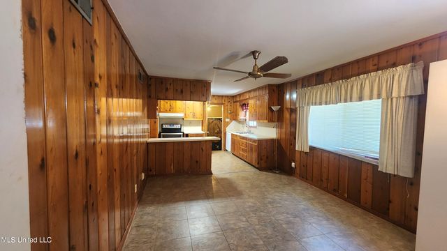 19 Shadow Lane, Natchez, MS 39120