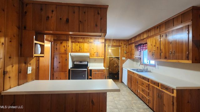 19 Shadow Lane, Natchez, MS 39120