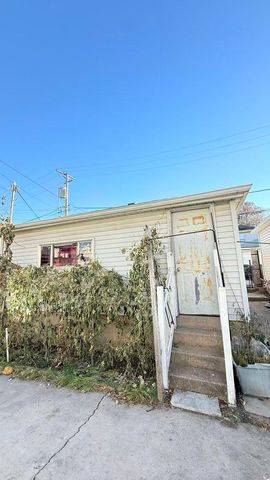 2925 S SHIELDS Avenue, Chicago, IL 60616