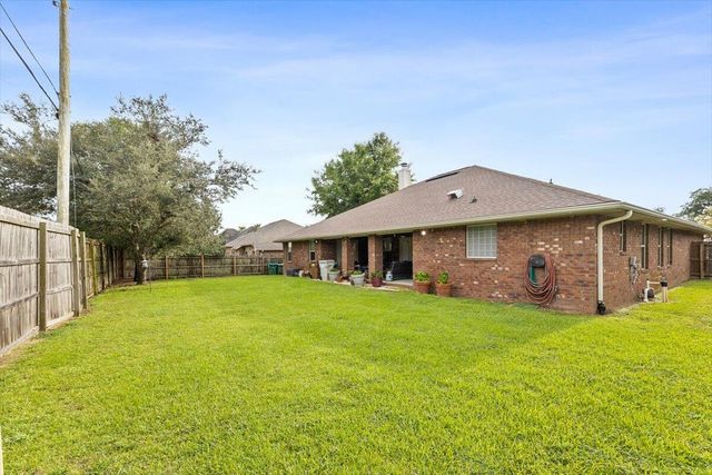 1804 Brooke Beach Drive, Navarre, FL 32566