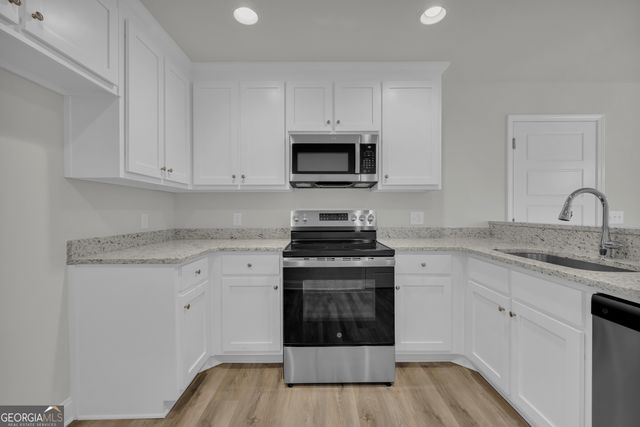 1331 S Fairview Road, Lavonia, GA 30553