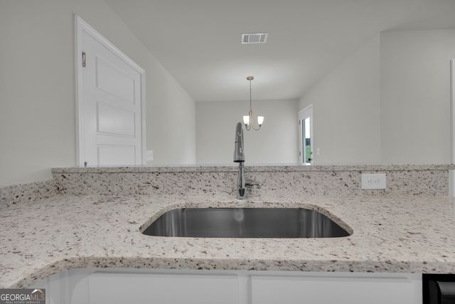 1331 S Fairview Road, Lavonia, GA 30553