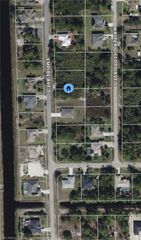 527 Empire AVE S, Lehigh Acres, FL 33974