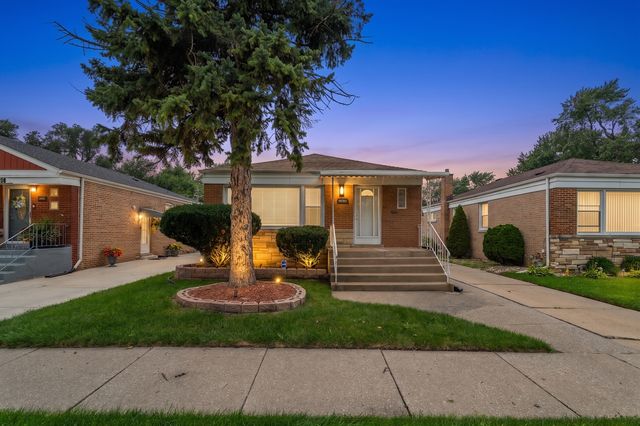 14408 S Hoxie Avenue, Burnham, IL 60633