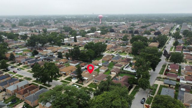 14408 S Hoxie Avenue, Burnham, IL 60633