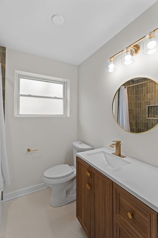 14408 S Hoxie Avenue, Burnham, IL 60633