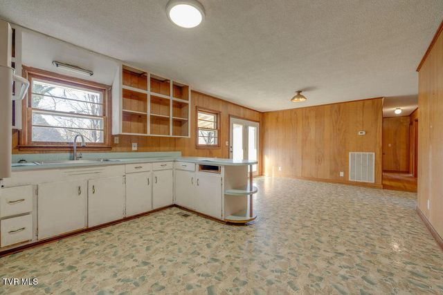 113 Sunny Acres, Elizabethton, TN 37643