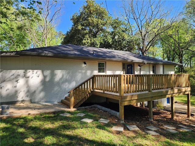 718 Springlake Road, Lawrenceville, GA 30045