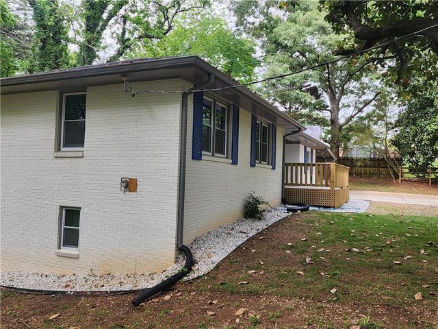 718 Springlake Road, Lawrenceville, GA 30045
