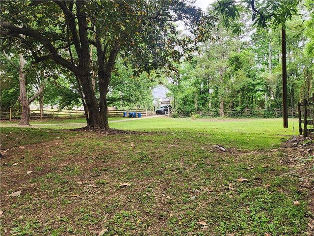 718 Springlake Road, Lawrenceville, GA 30045