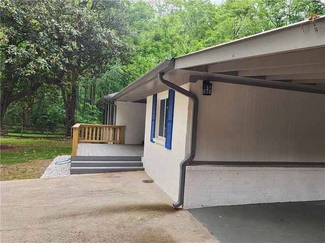 718 Springlake Road, Lawrenceville, GA 30045