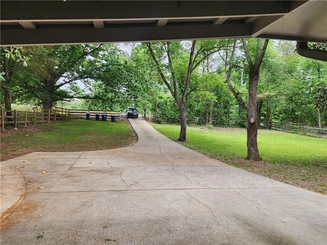 718 Springlake Road, Lawrenceville, GA 30045