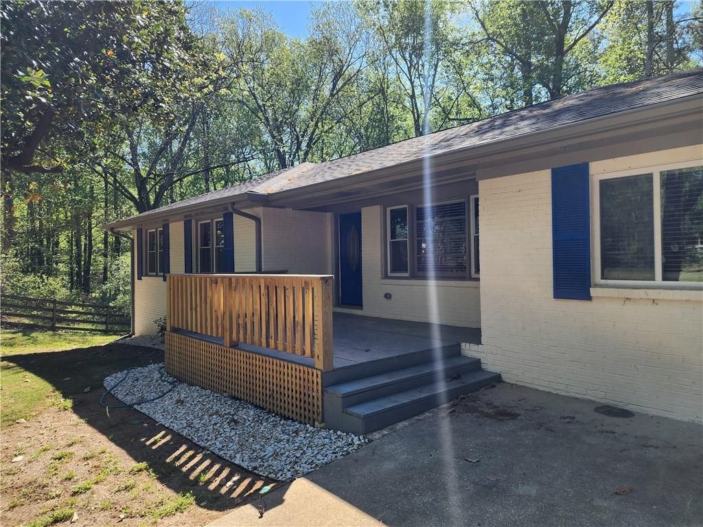718 Springlake Road, Lawrenceville, GA 30045