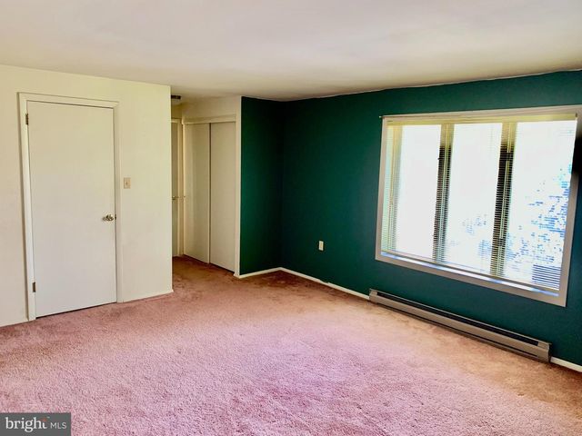 13 SUNRISE DR, Hamburg, PA 19526