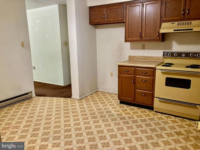 13 SUNRISE DR, Hamburg, PA 19526