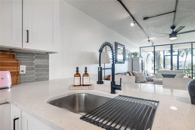 2424 W TAMPA BAY BOULEVARD M104, Tampa, FL 33607
