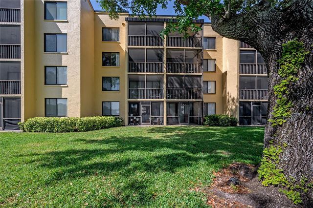 2424 W TAMPA BAY BOULEVARD M104, Tampa, FL 33607