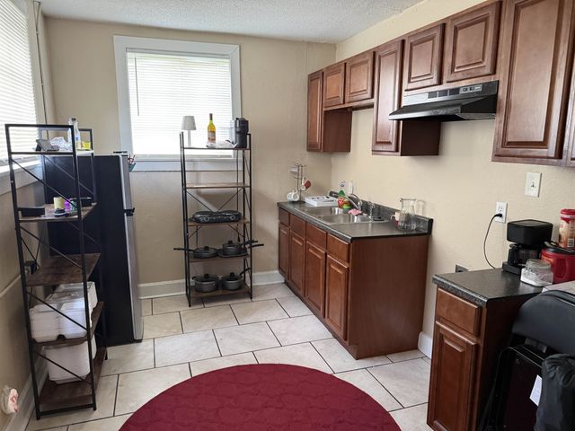 1561 W DIANNE CIR, Memphis, TN 38114