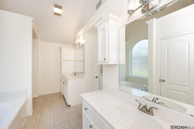 5144 Perthshire Dr, Baton Rouge, LA 70817