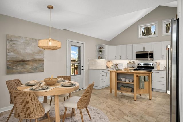 783 Berwood Avenue, Vadnais Heights, MN 55127