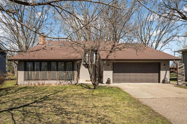 783 Berwood Avenue, Vadnais Heights, MN 55127