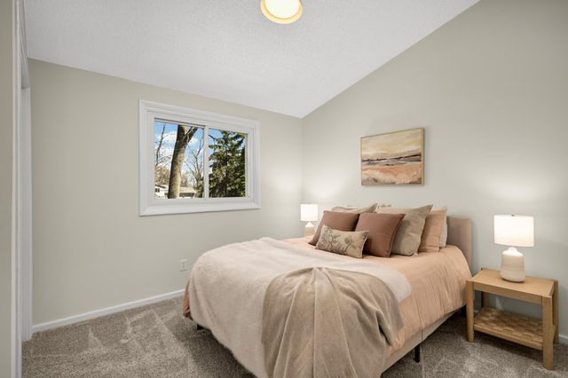 783 Berwood Avenue, Vadnais Heights, MN 55127