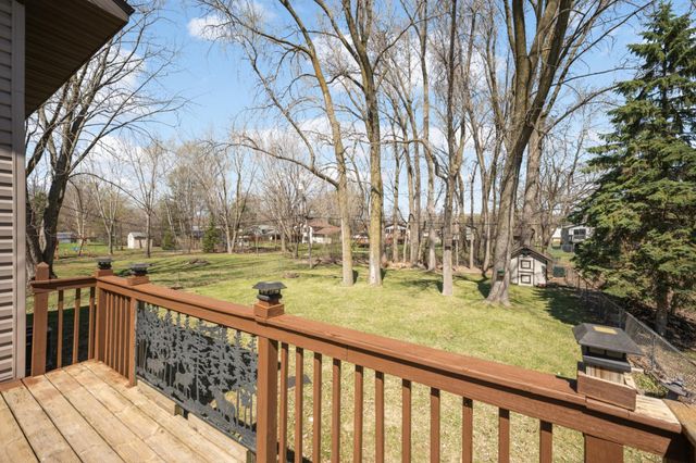 783 Berwood Avenue, Vadnais Heights, MN 55127