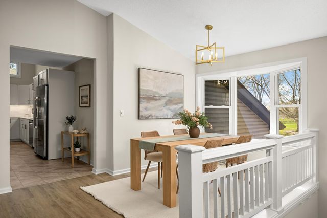 783 Berwood Avenue, Vadnais Heights, MN 55127