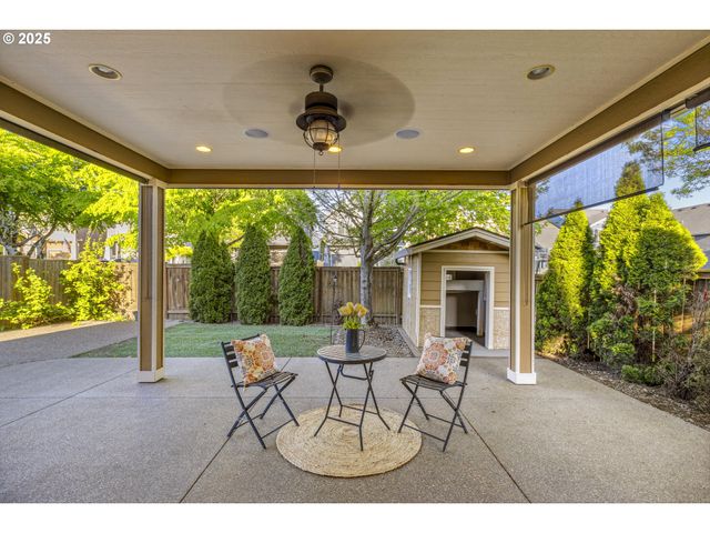308 OAK LEAF St, Newberg, OR 97132