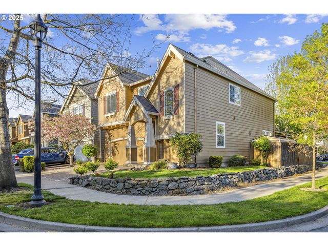 308 OAK LEAF St, Newberg, OR 97132