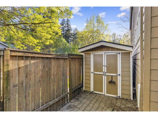 308 OAK LEAF St, Newberg, OR 97132