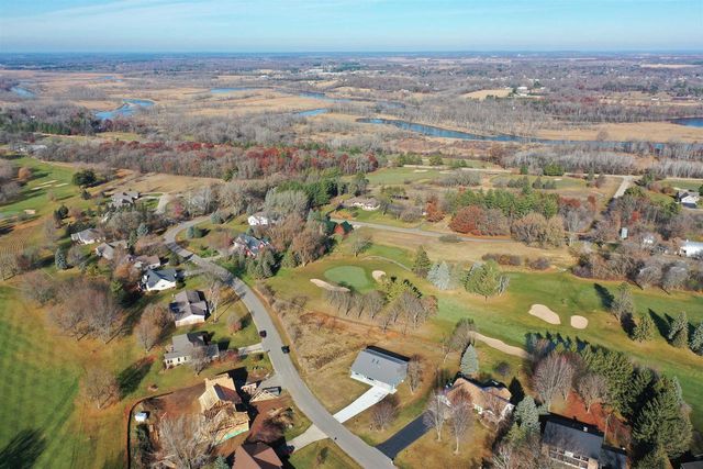 N8568 Seward Dr, Berlin, WI 54923