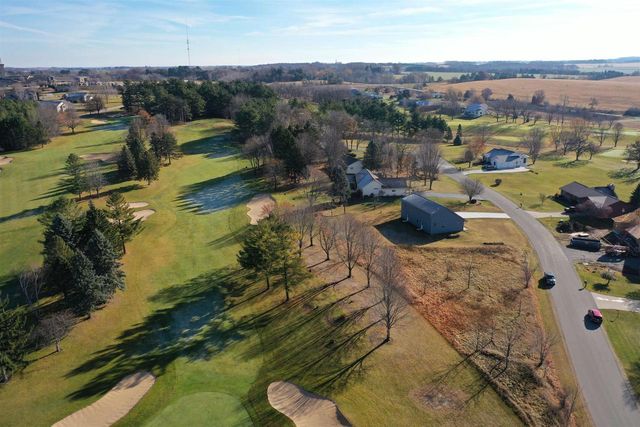 N8568 Seward Dr, Berlin, WI 54923