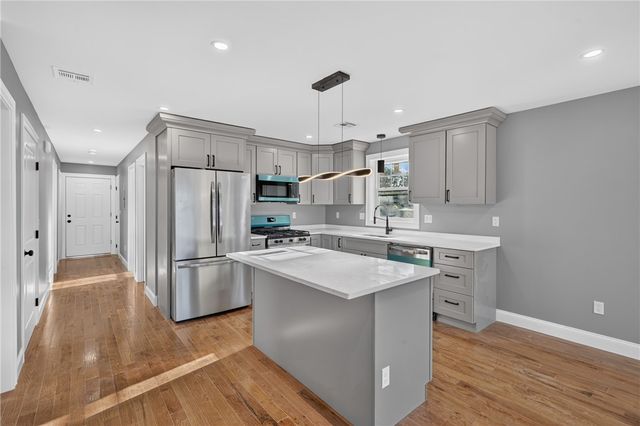 126 Johnson Street, Providence, RI 02905